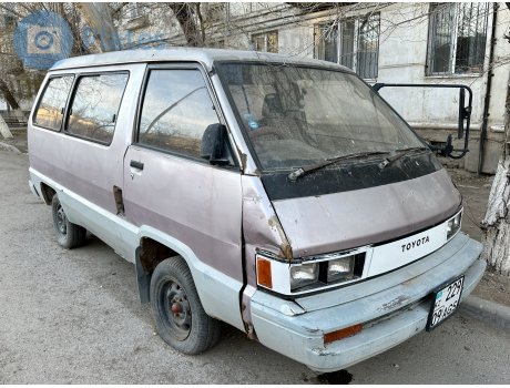 229 AGS 09, Toyota MasterAce Surf