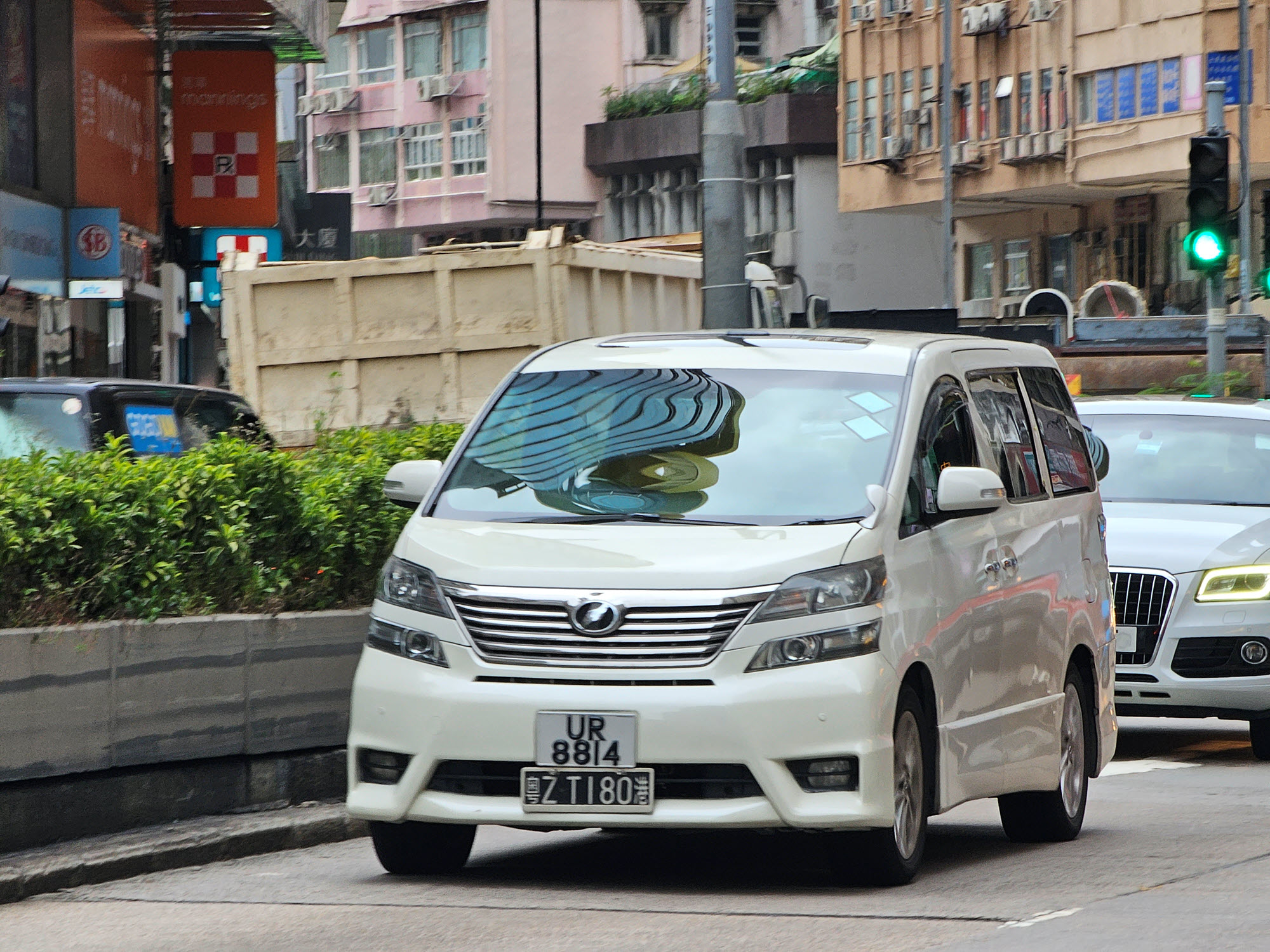 UR 8814, Toyota Vellfire 1st gen (AH20), 2008–2015