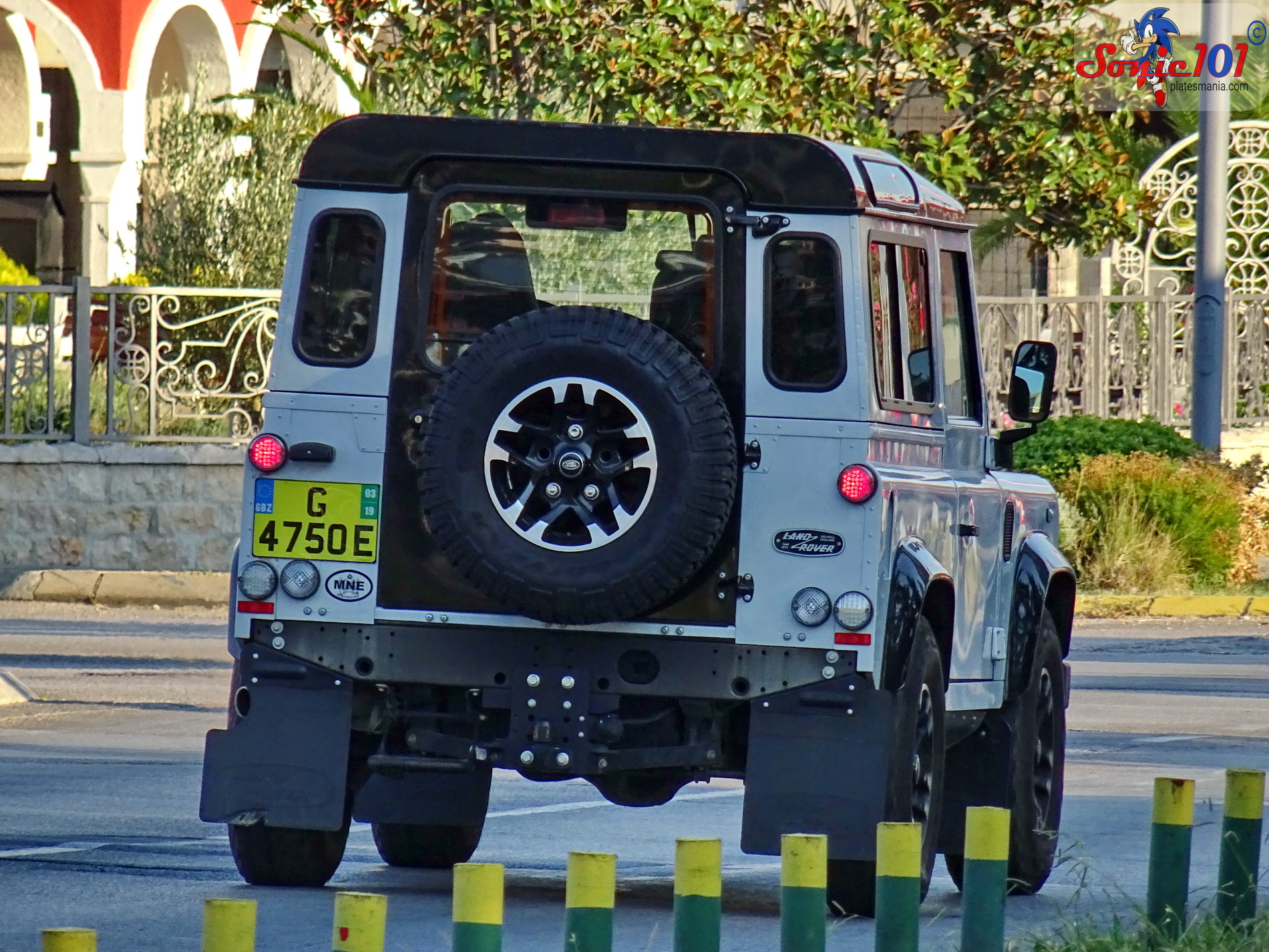 G 4750 E, Land Rover Defender 1st gen 90