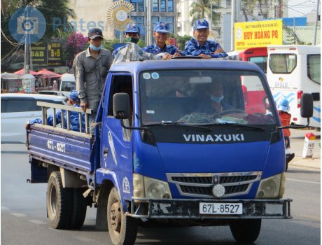 67L-8527, Vinaxuki 990T