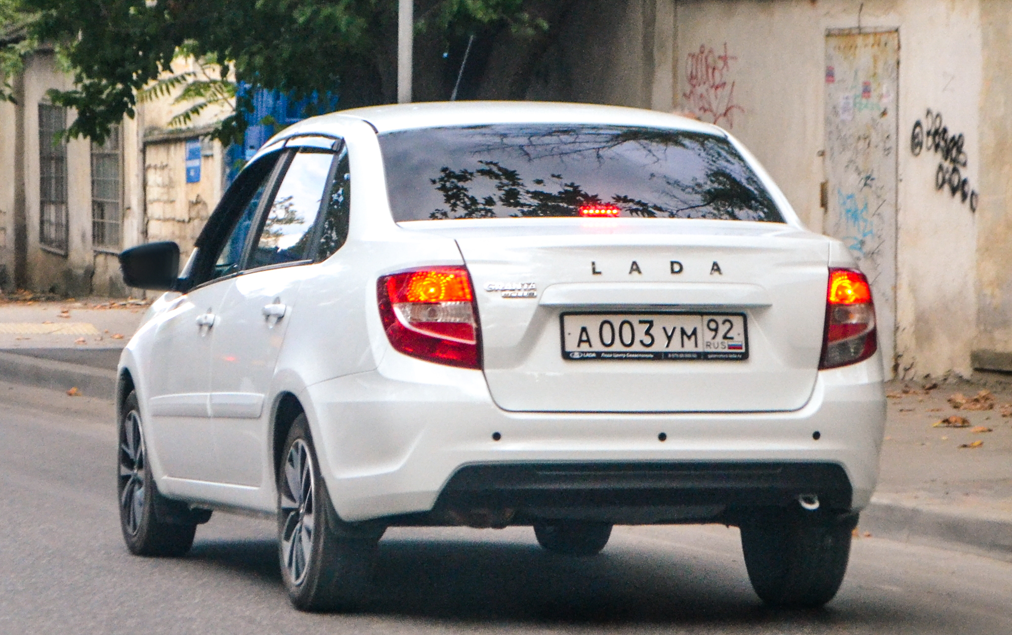 а 003 ум 92, Lada (VAZ) 2190 Granta 2190, facelift, 2018–