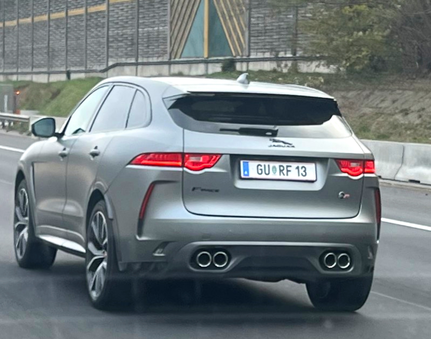 GU RF 13, Jaguar F-Pace 1st gen (X761), 2016–