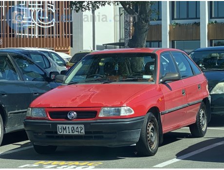 UM1042, Holden Astra