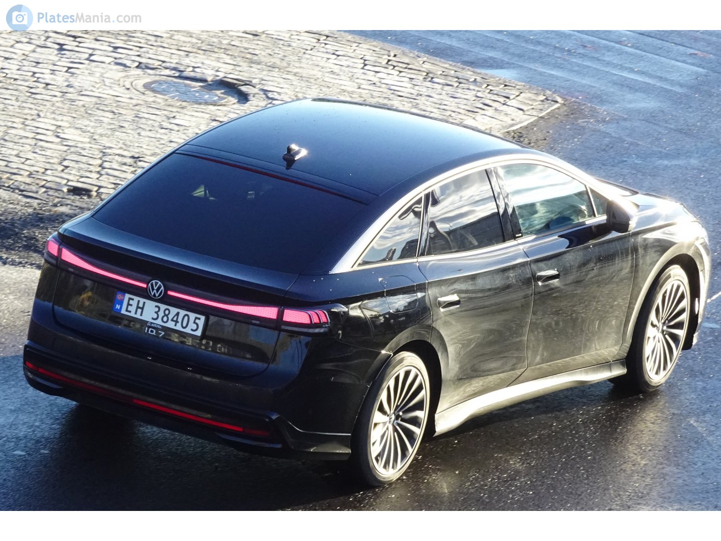 EH 38405, Volkswagen ID.7 1st gen Sedan (ED), 2023–