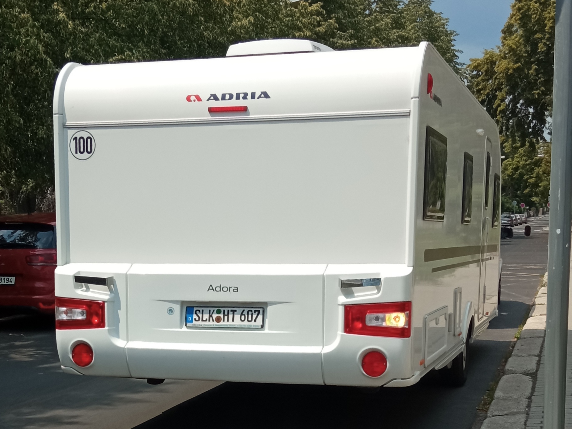 SLK HT 607, Adria Adora 