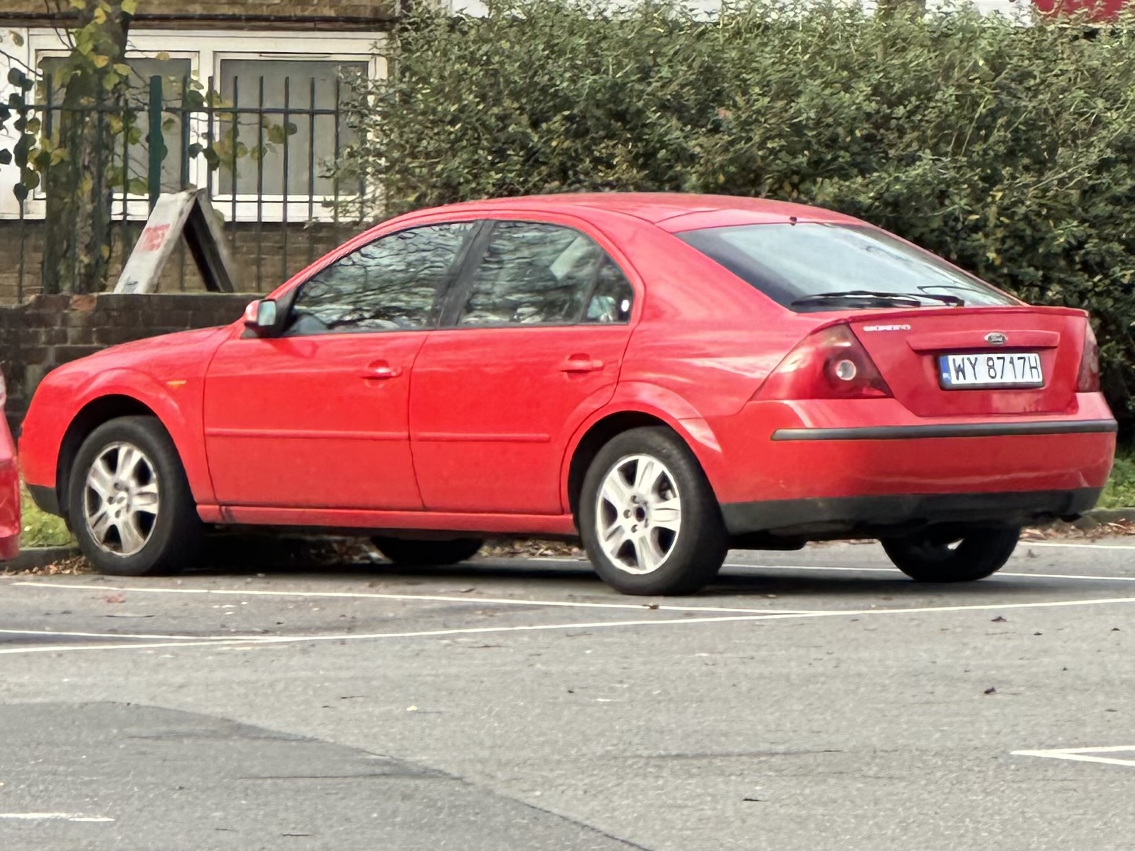 WY 8717H, Ford Mondeo 2nd gen Sedan/Liftback (Mk3; CD132), 2000–2007