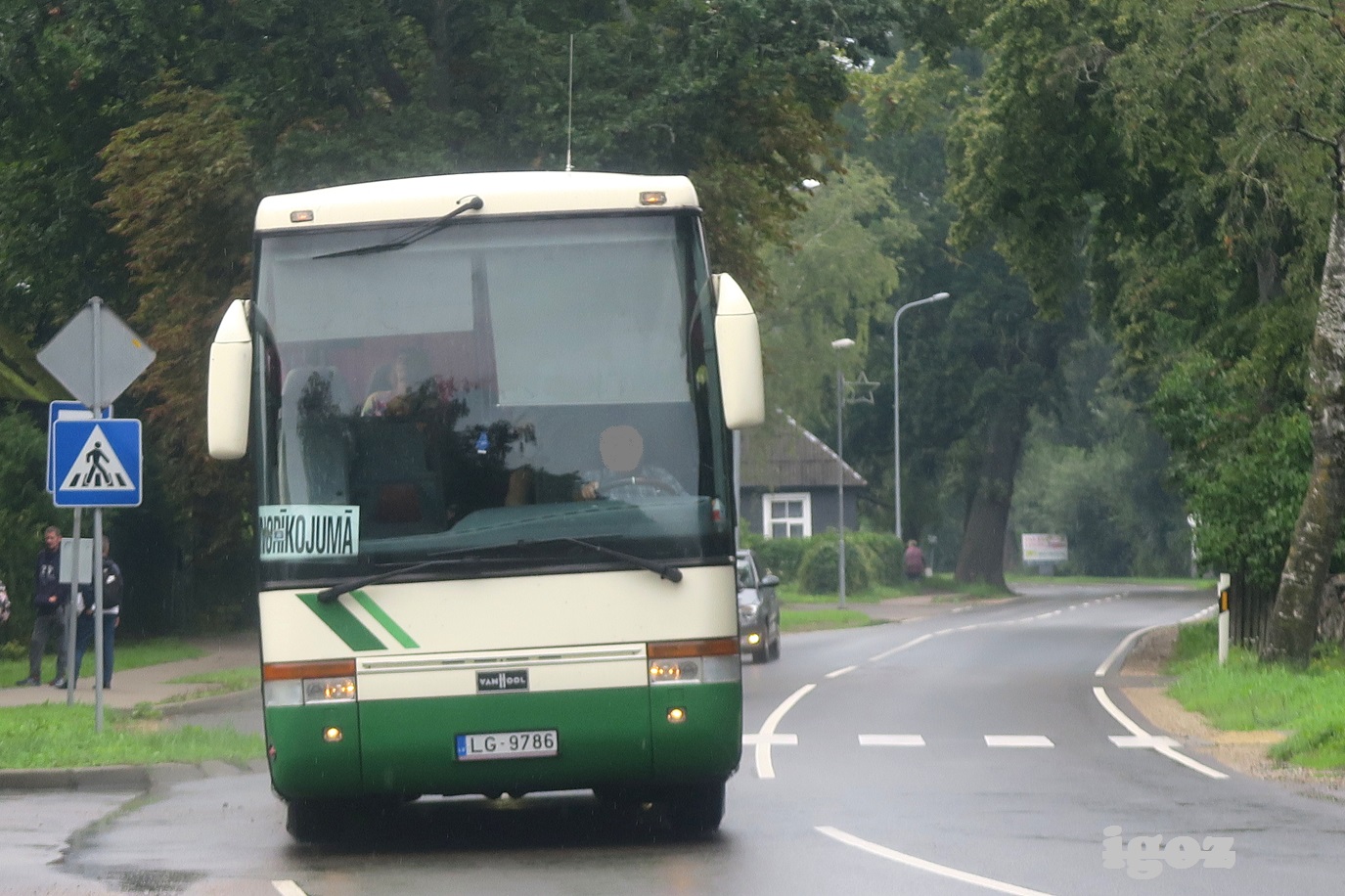 LG-9786, Van Hool T915 