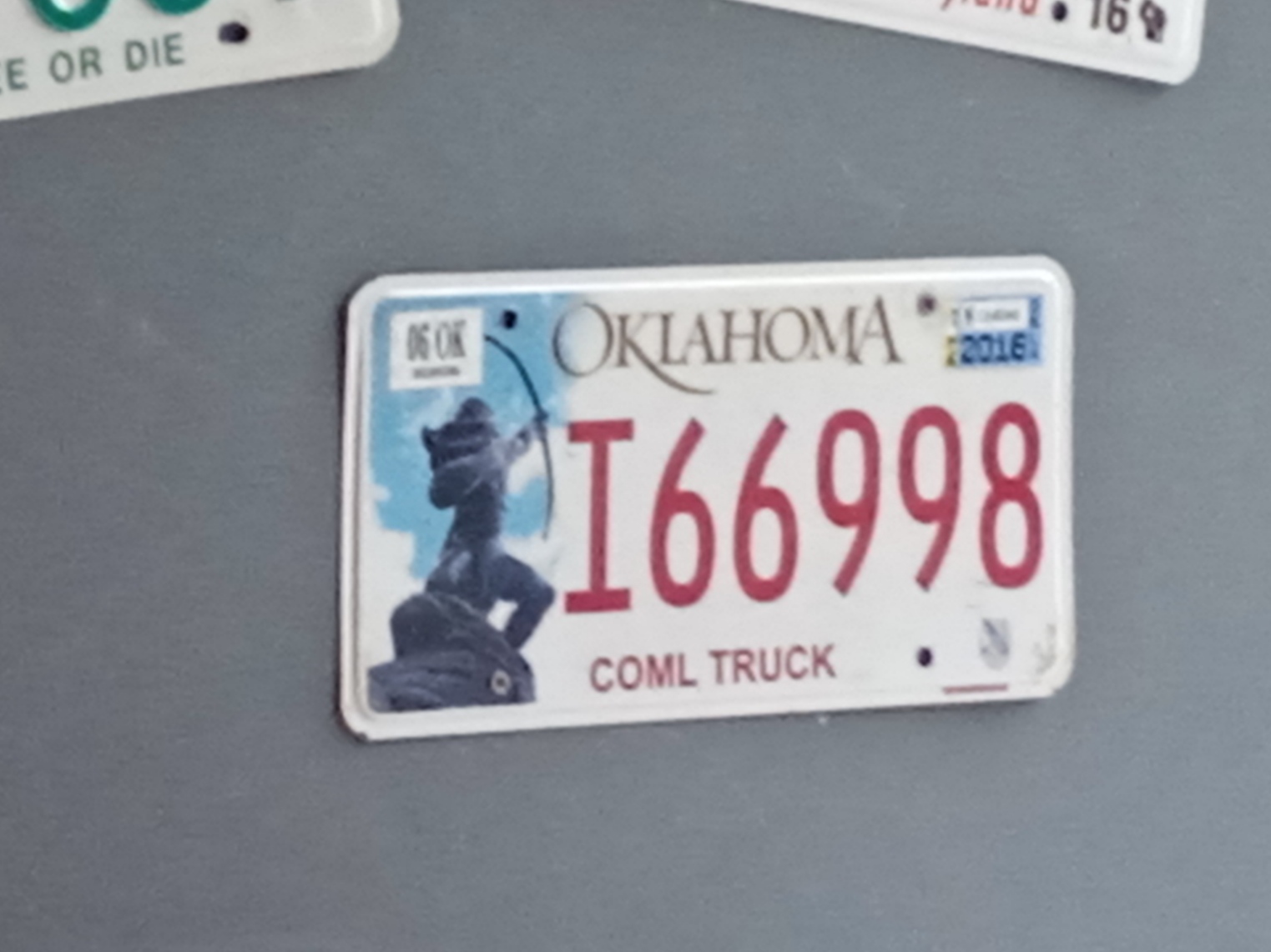 I66998, License plate without vehicle 