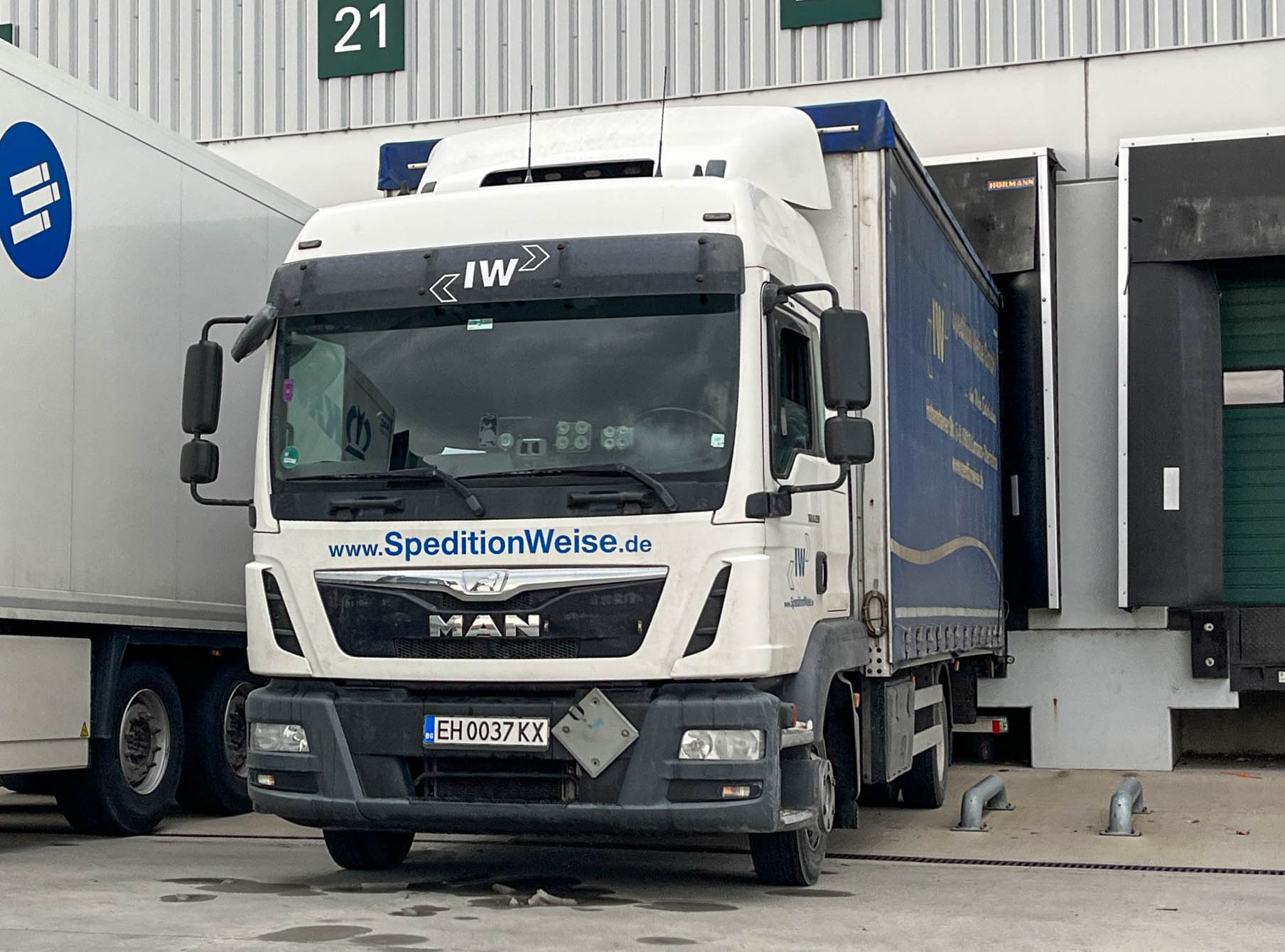 EH 0037 KX, MAN TGL 1st gen, 1st facelift, 2008–2020