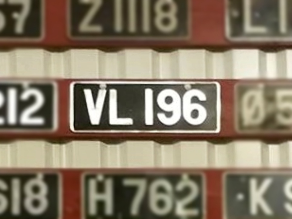 V L 196, License plate without vehicle 