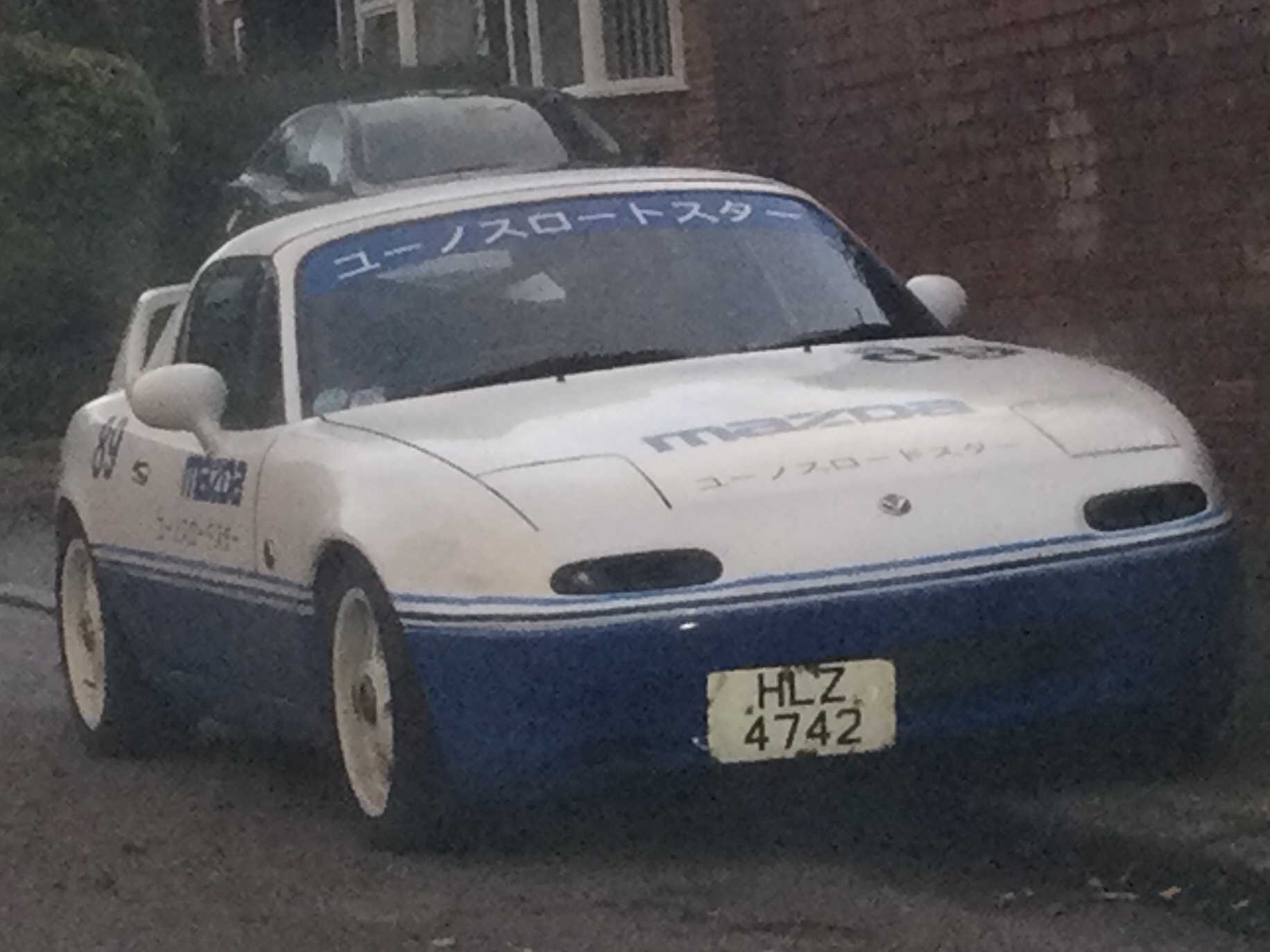 HLZ4742, Eunos Roadster 