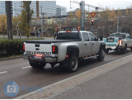 JLS-550, Chevrolet Silverado