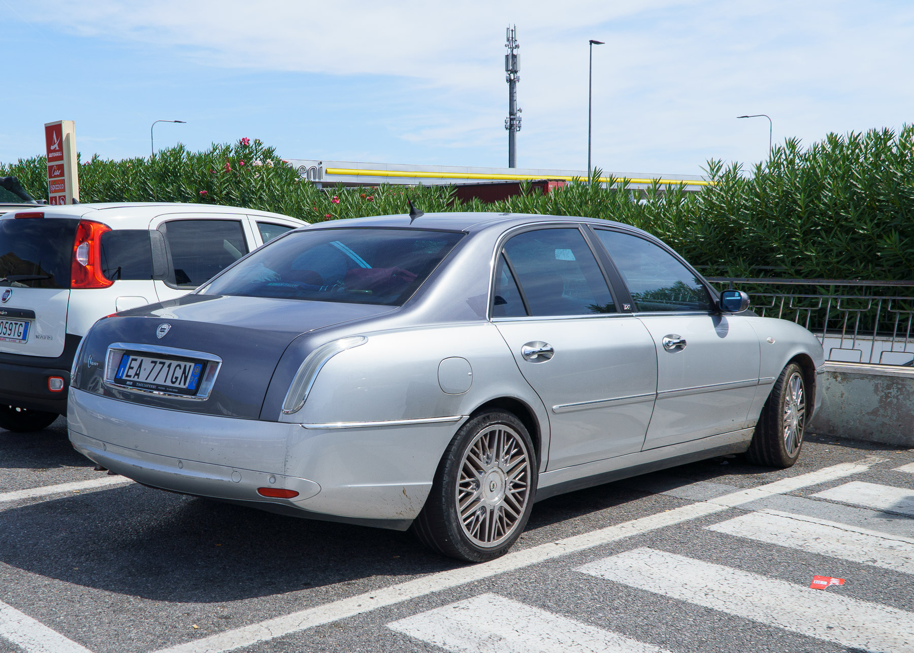 EA 771 GN, Lancia Thesis 1st gen (841), 2002–2009