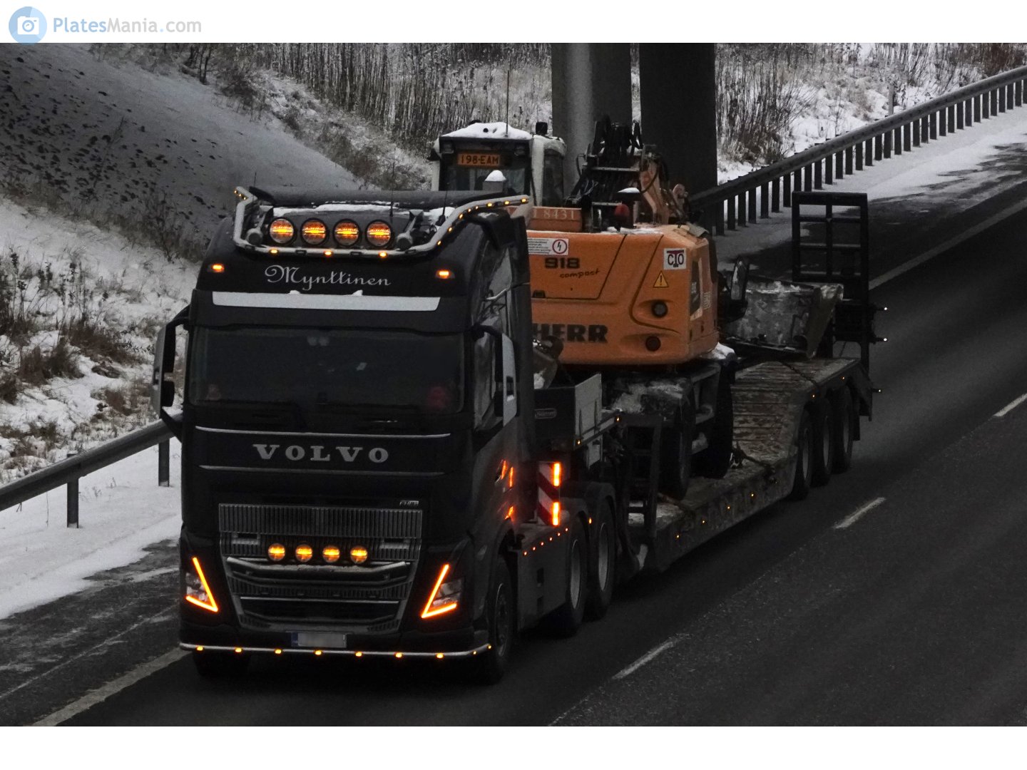 198-EAM, Liebherr A-Series 