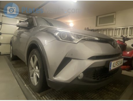 KL 52 AA, Toyota C-HR