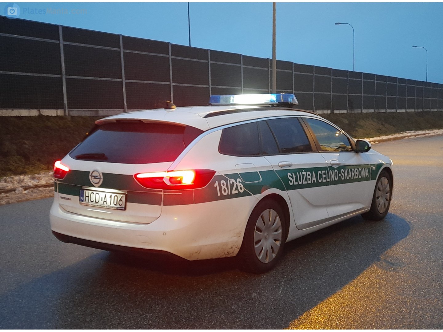 HCD A106, Opel Insignia 2nd gen Sports Tourer (B; Z18), 2017–2022