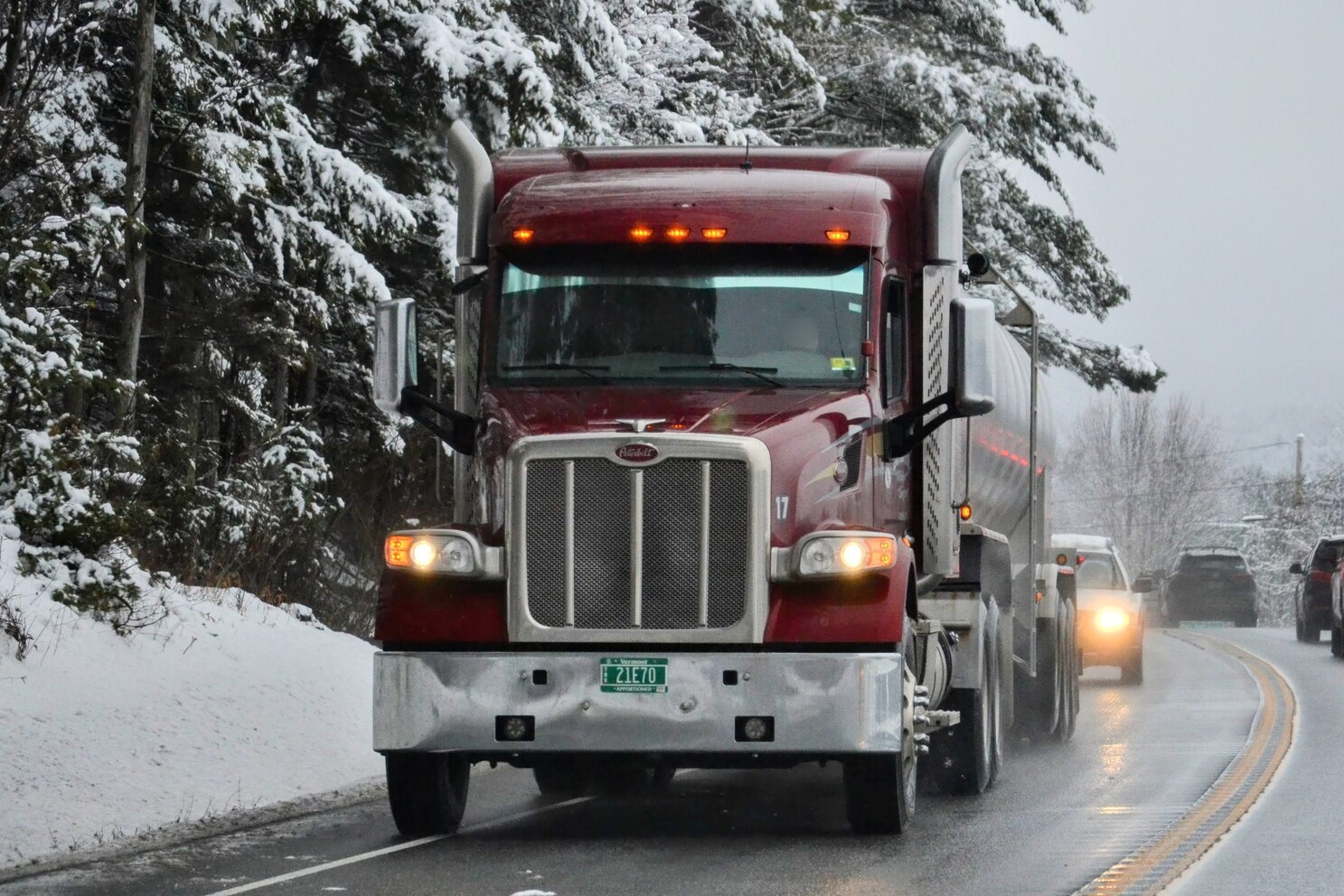 21E70, Peterbilt 567 