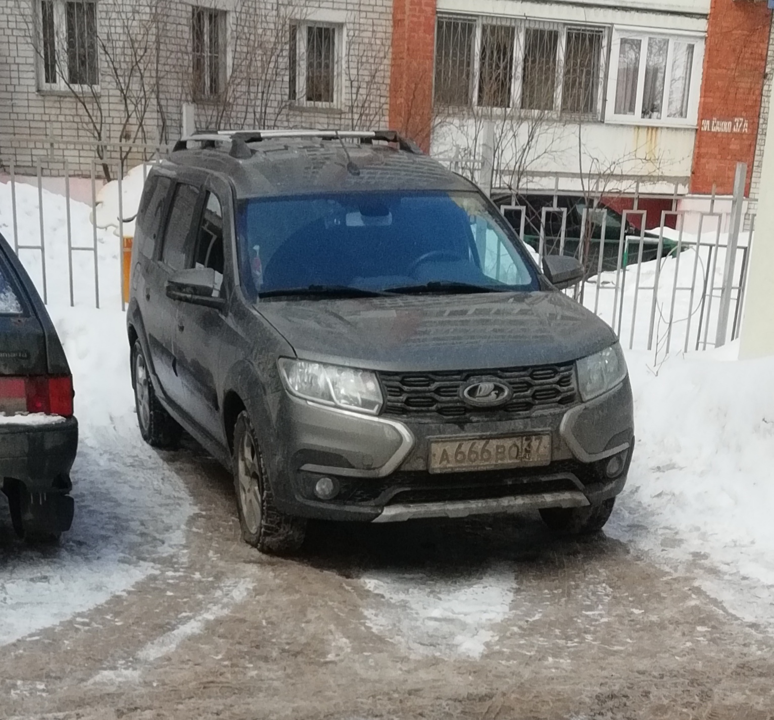 а 666 во 37, Lada (VAZ) Largus 1st gen R90 Cross, facelift (KS0/RS0), 2021­–