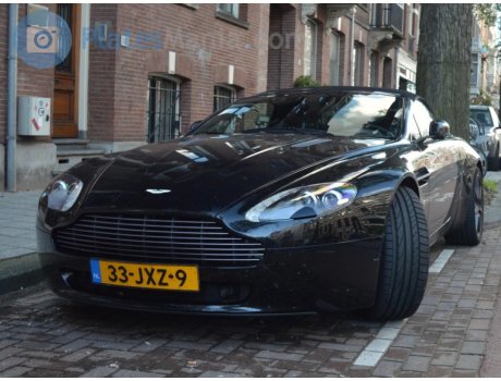 33-JXZ-9, Aston Martin V8 Vantage