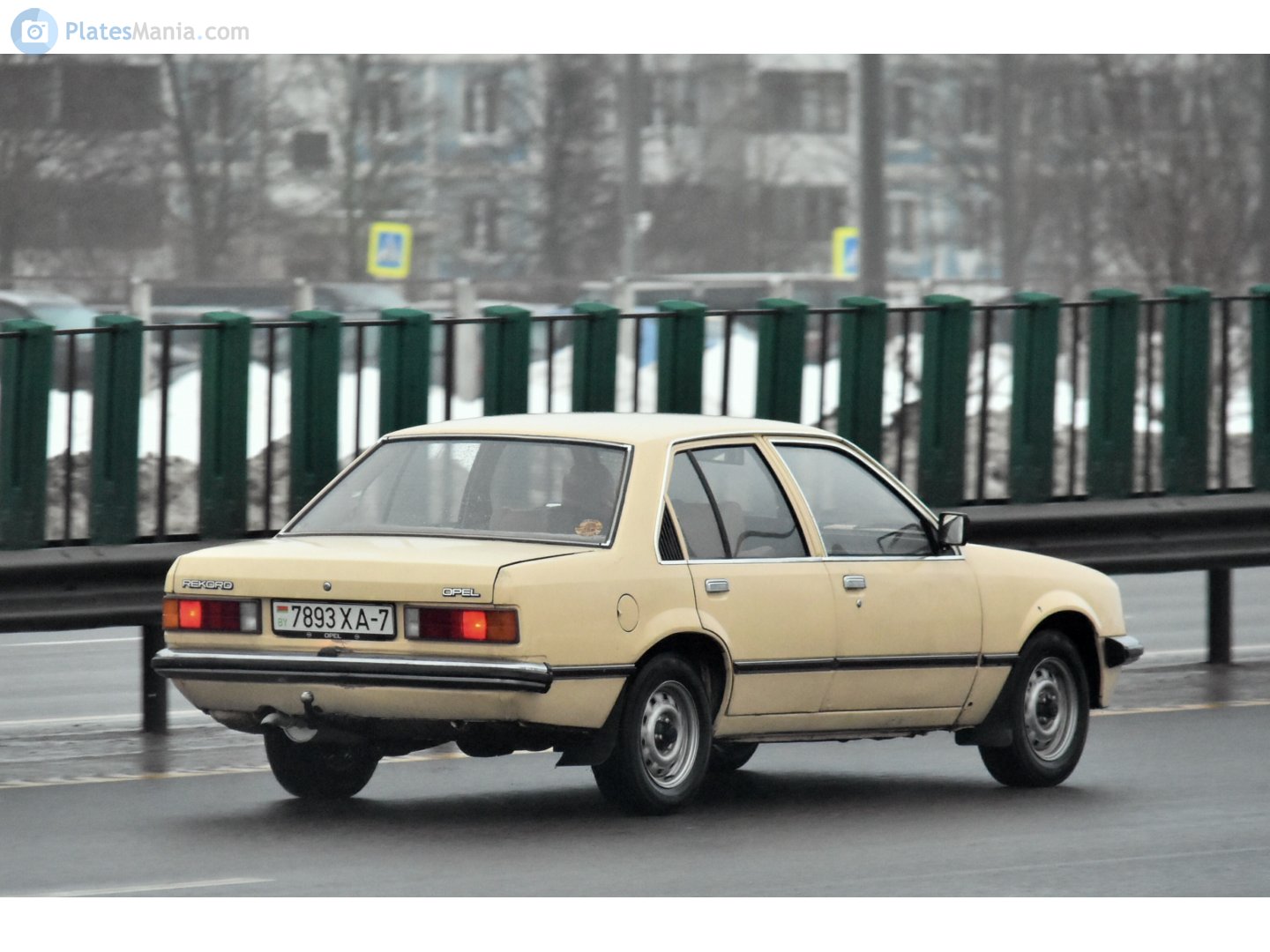 7893 XA-7, Opel Rekord 5th gen 4-door Sedan (E1), 1977–1982