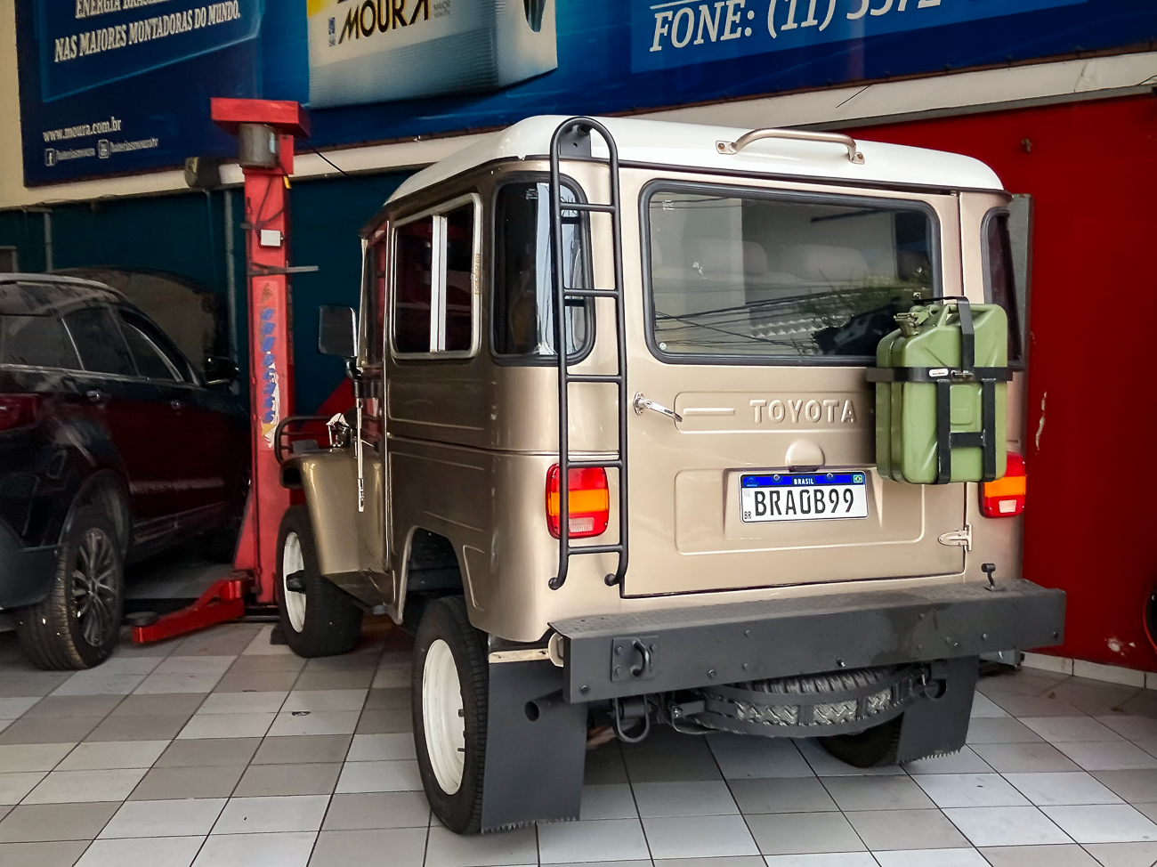 BRA0B99, Toyota Bandeirante SUV (TB25L/OJ31L/OJ32L/OJ40L/OJ50L), 1962–1989