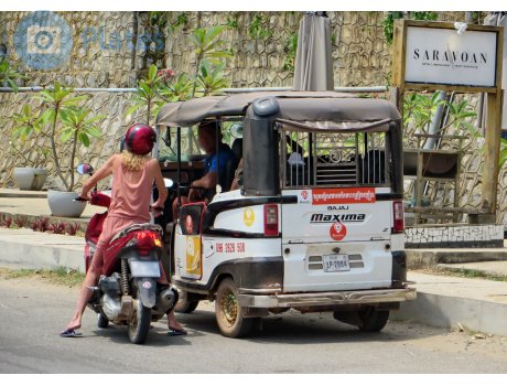 1P-2884, Bajaj Maxima