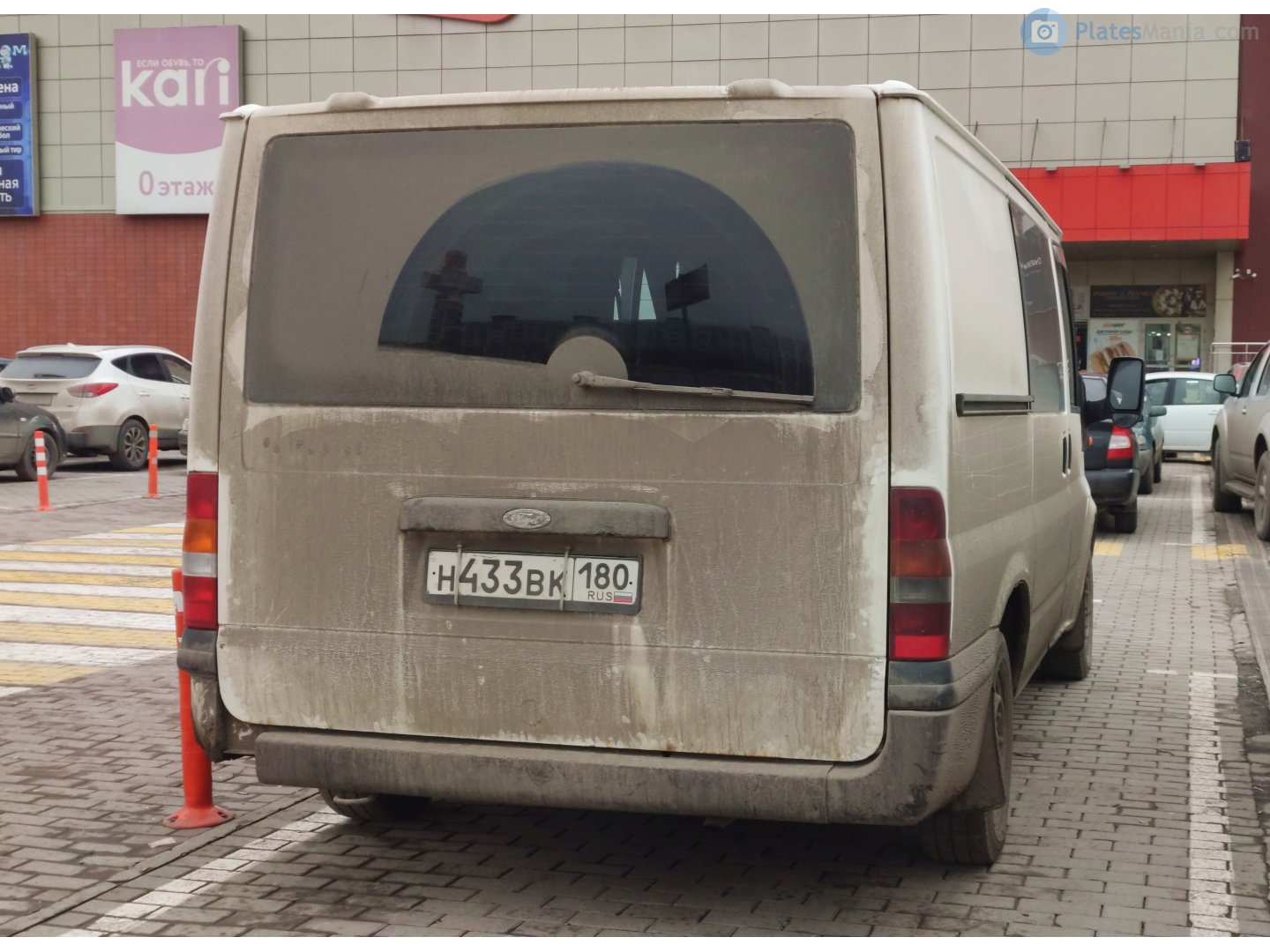 н 433 вк 180, Ford Transit 3rd gen Van (V184/V185), 2000–2006