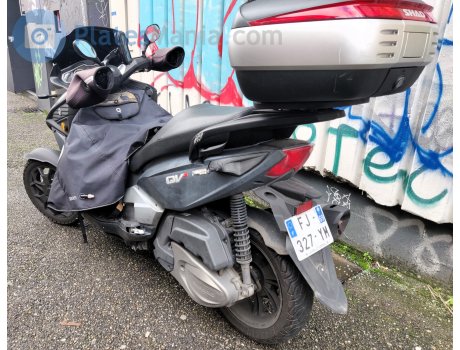 FJ-327-YM, Quadro QV3