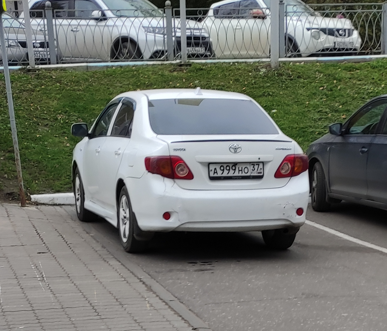 а 999 но 37, Toyota Corolla 10th gen (Altis) Sedan (E140/E150), 2006–2013 (–2020 for ZA-market)