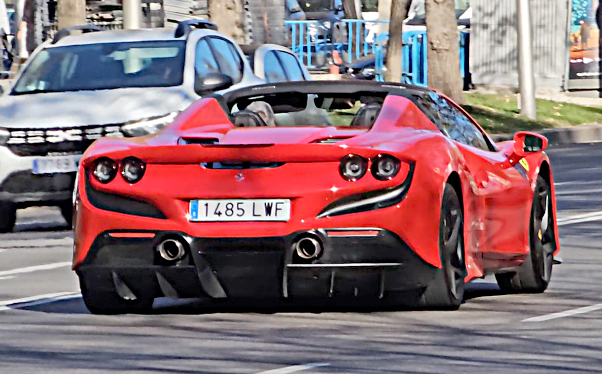 1485 LWF, Ferrari F8 Spider (F142M), 2019–2023