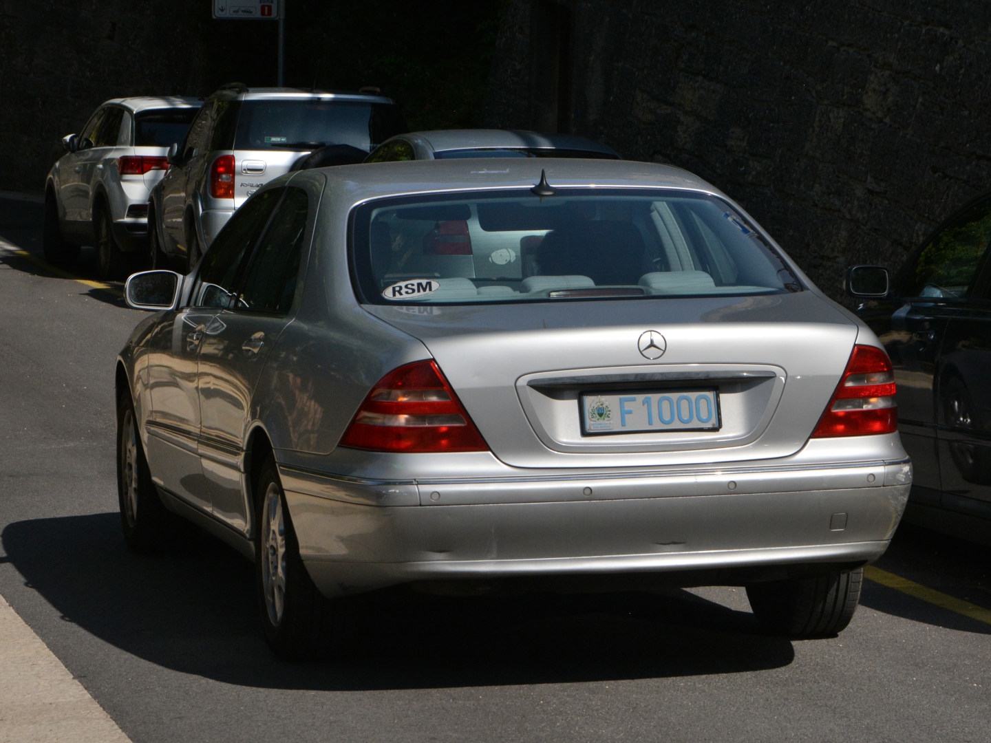 F1000, Mercedes-Benz S-Klasse 6th gen (W220/V220), 1998–2005