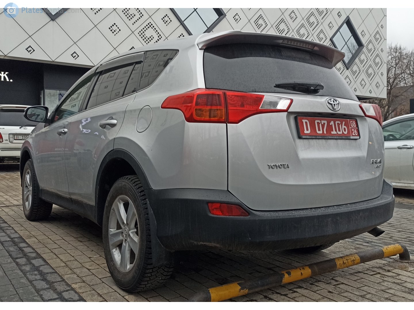 D 07 106, Toyota RAV4 4th gen (XA40), 2012–2015