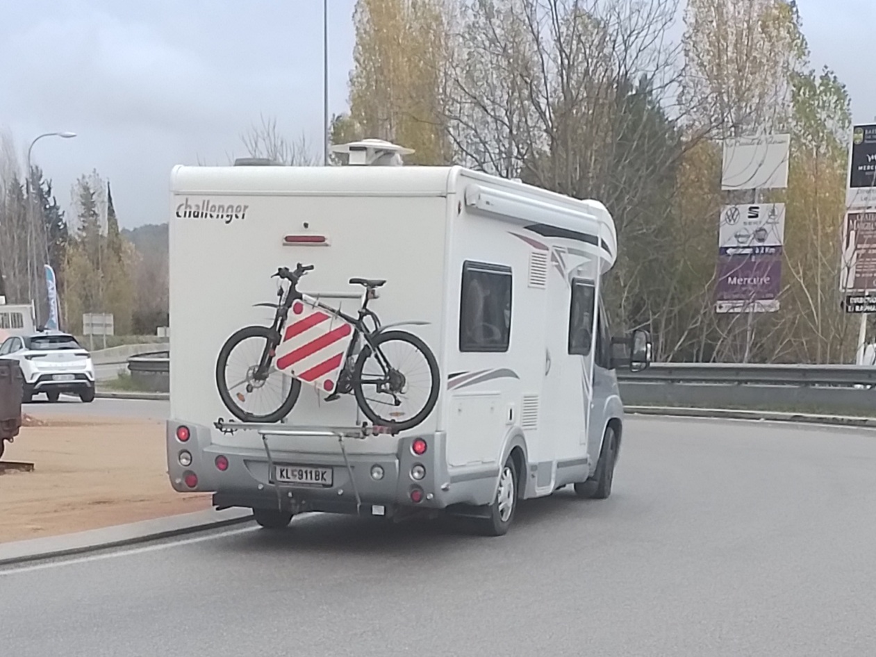 KL 911 BK, Challenger 