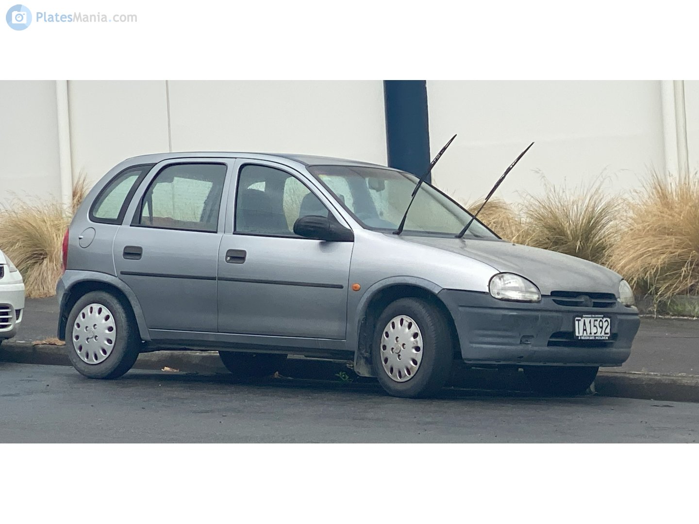 TA1592, Holden Barina 3rd gen 5-door Hatch (SB), 1994–2001