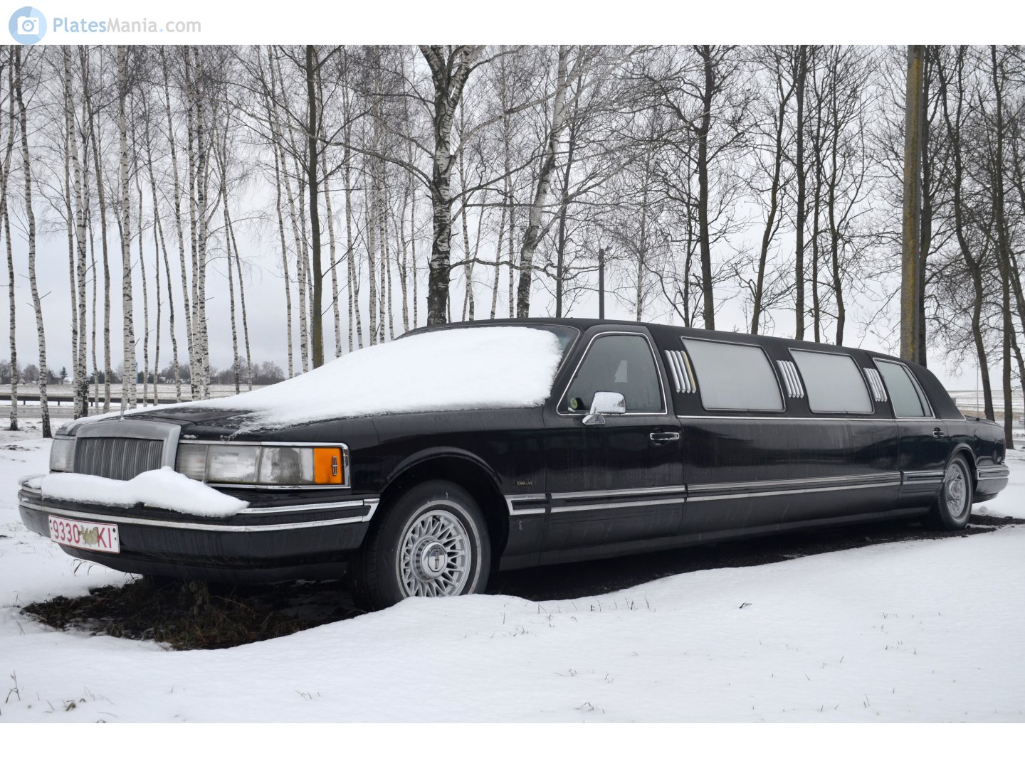 9330 KI, Lincoln Town Car 2nd gen (FN36/116), 1989–1997