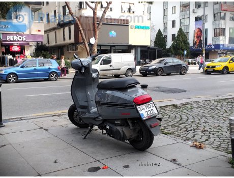 34 HDZ 222, Lambretta V-Special