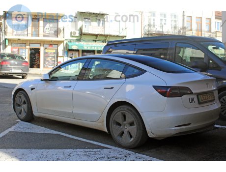 LE23 PKD, Tesla Model 3