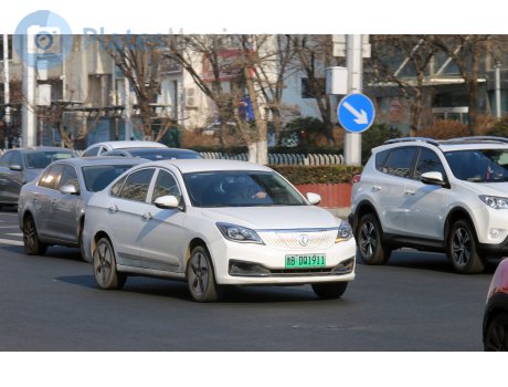 鲁B·DQ1911, DongFeng Fengshen E70