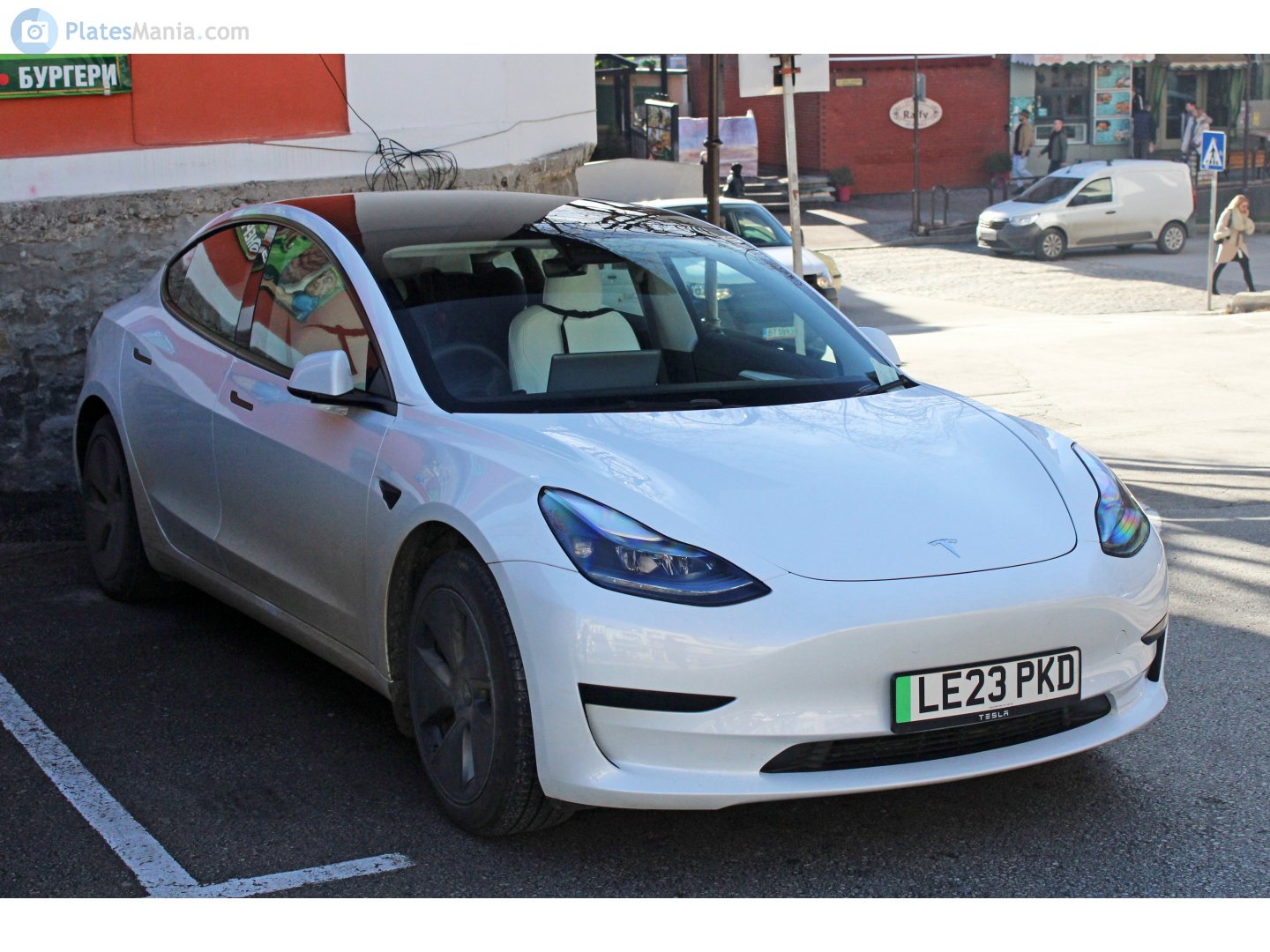 LE23PKD, Tesla Model 3 1st gen (5YJ3), 2017–2023