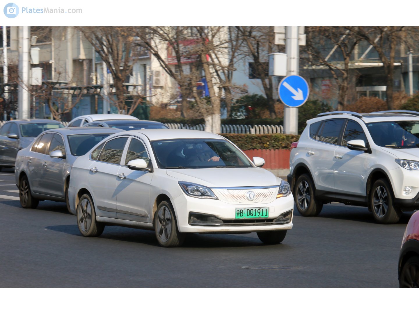 鲁B·DQ1911, DongFeng Fengshen E70 