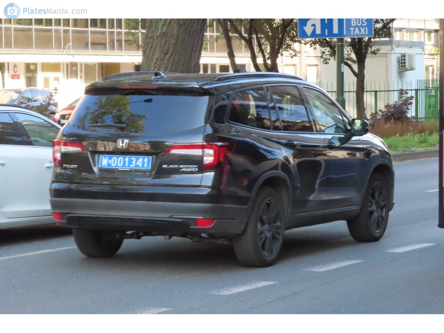 W 001341, Honda Pilot 3rd gen (YF5/YF6), 2015–2022