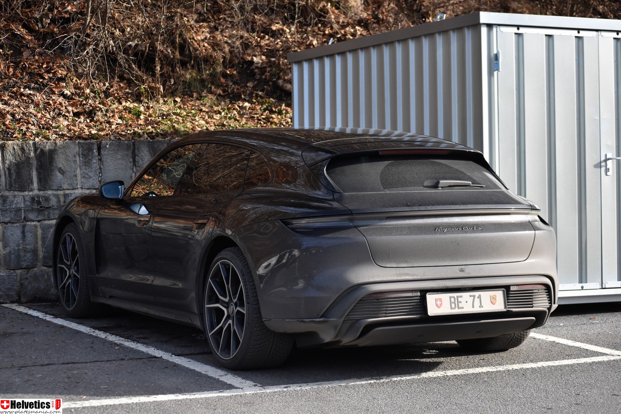 BE 71, Porsche Taycan 1st gen Sport Turismo (9J1), 2021–2024