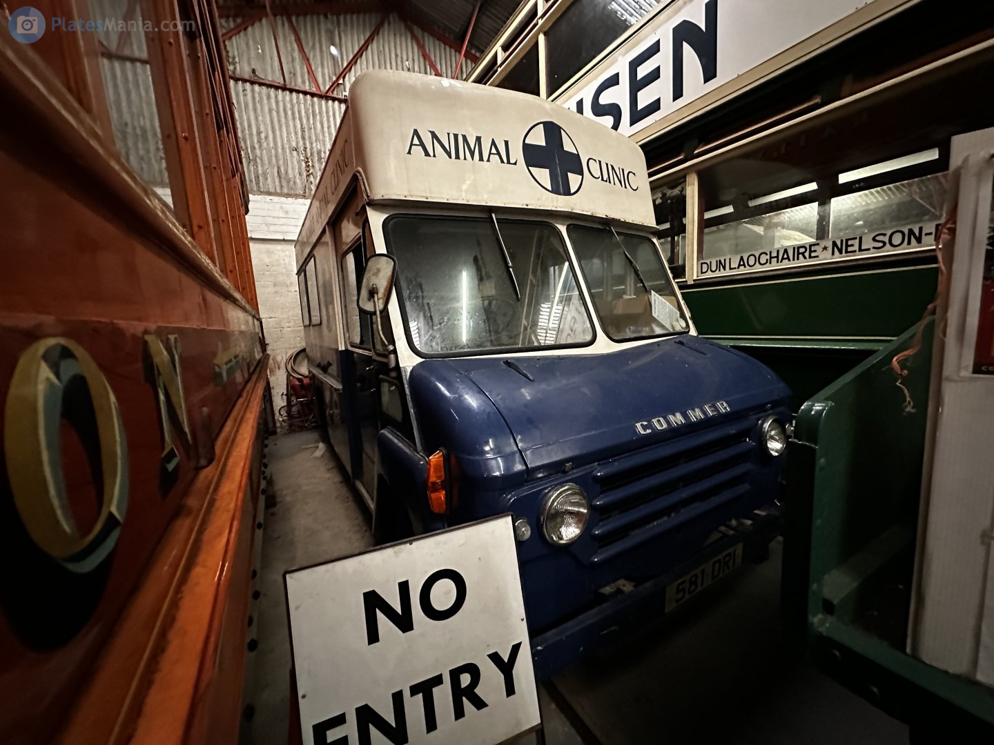 581DRI, Commer Walk-Thru 