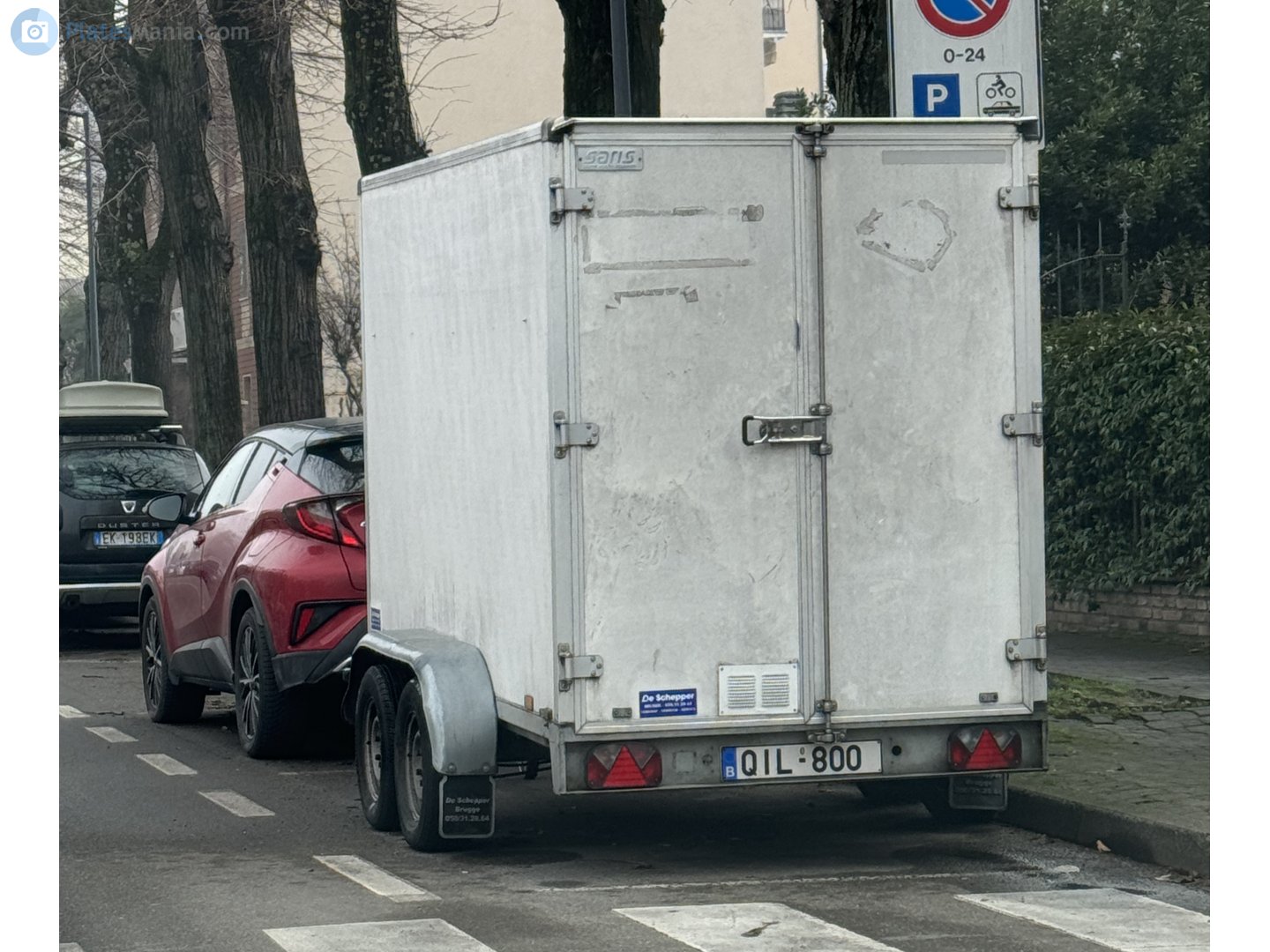 QIL-800, Saris Box Trailer 