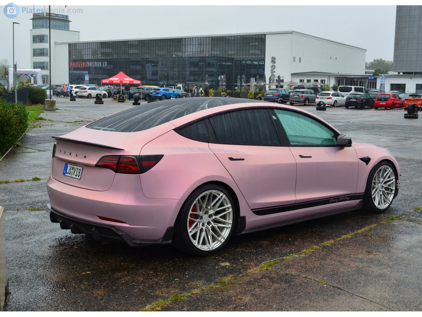 LÖ YI 8, Tesla Model 3 1st gen (5YJ3), 2017–2023