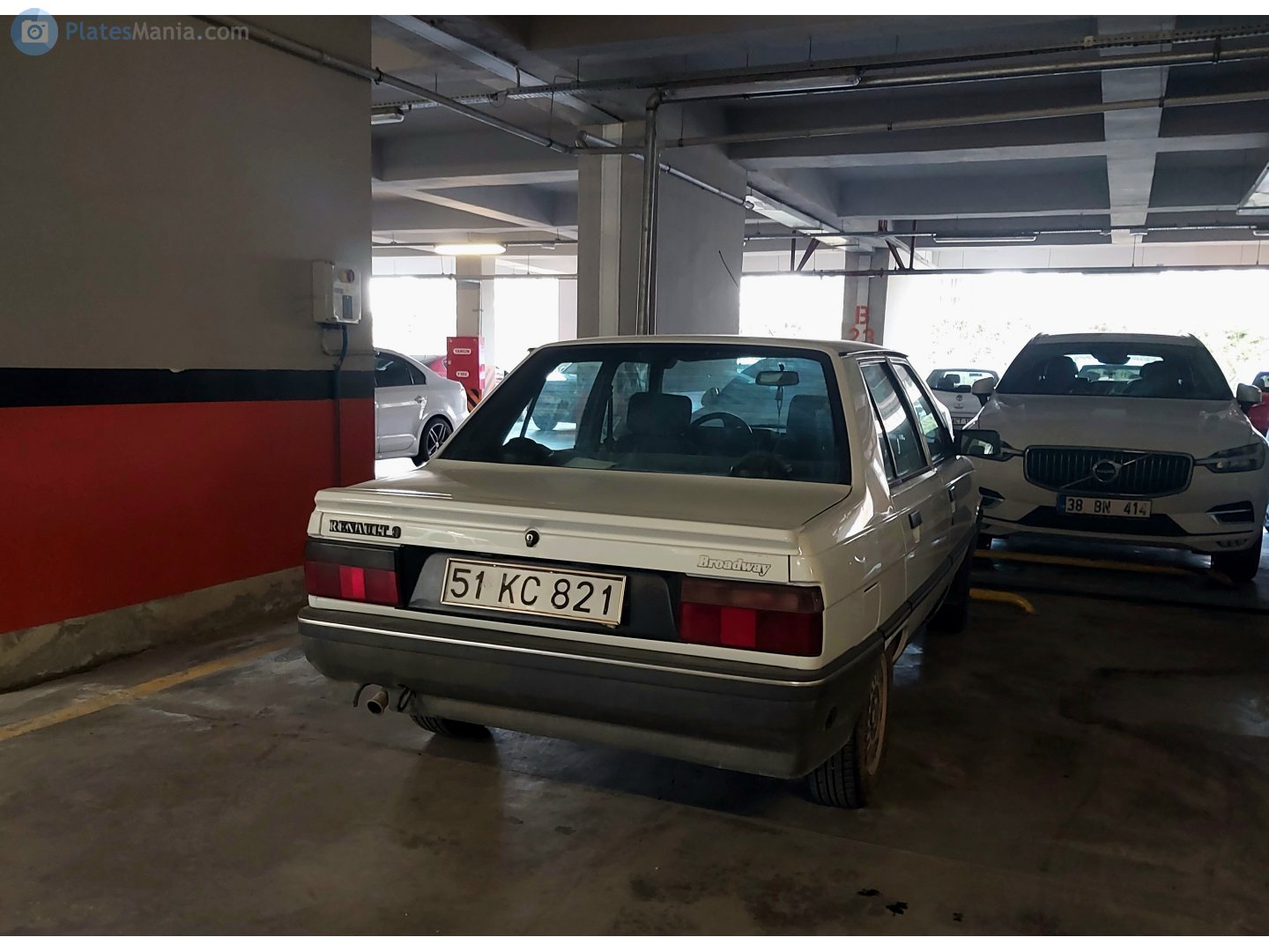51 KC 821, Renault 9 1st gen (L42), 1981–1989