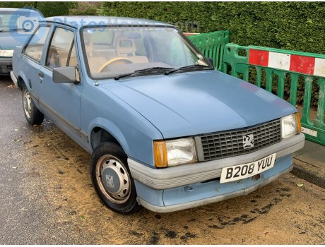 B208 YUU, Vauxhall Nova