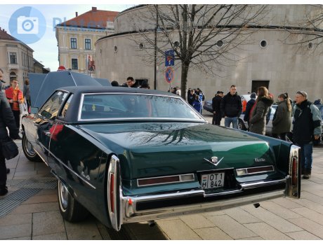 OT 18-42, Cadillac DeVille