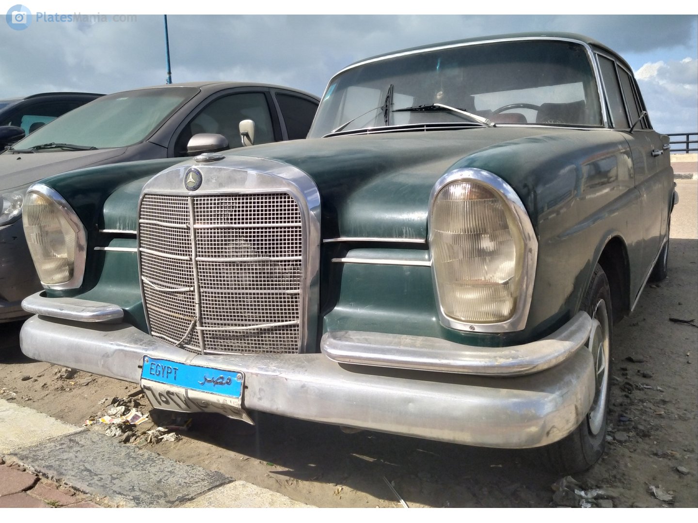 ٦٥٢٧ صبس, Mercedes-Benz S-Klasse 1st gen Sedan (W111/W112), 1959–1971