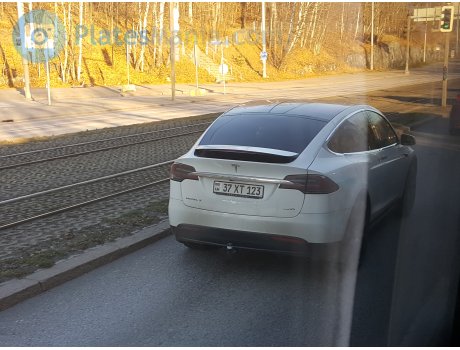 37 XT 123, Tesla Model X